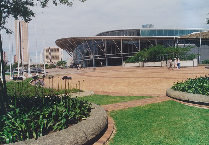 XXXVII „Apimondia – Durban 2001
